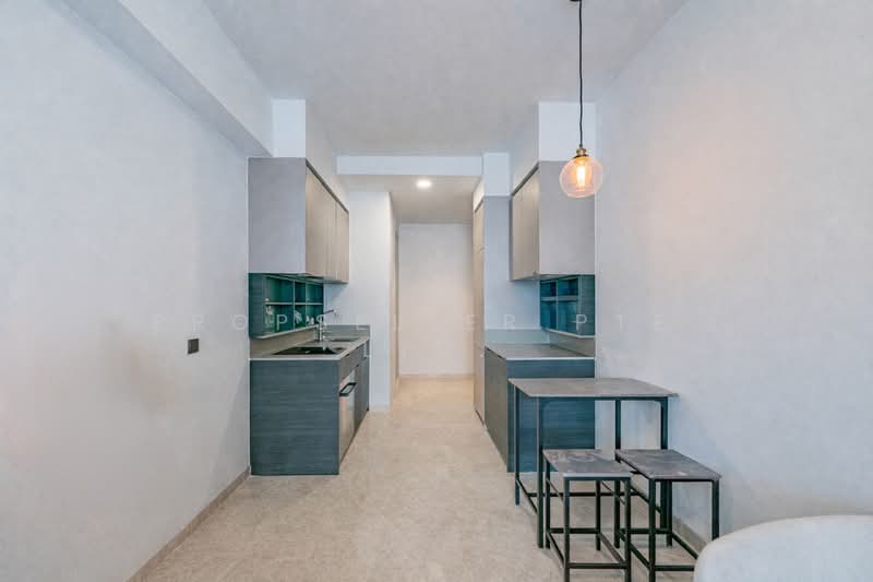 Haus On Handy Condominium For Sale at S$ 1,650,000 | PropertyGuru Singapore - Kitchen