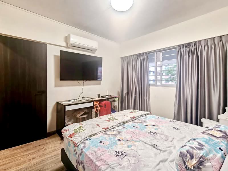 640 Hougang Avenue 8 HDB Flat For Sale at S$ 999,999 | PropertyGuru Singapore - Bedroom
