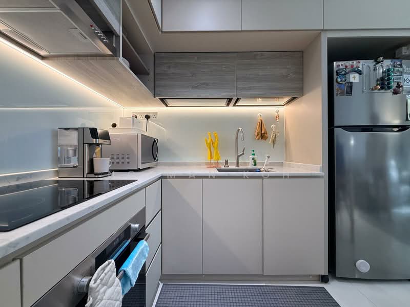 The Sail @ Marina Bay Condominium For Sale at S$ 1,388,888 | PropertyGuru Singapore - Kitchen