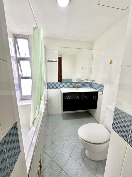 Pandan Valley Condominium For Sale at S$ 3,888,000 | PropertyGuru Singapore - Bathroom