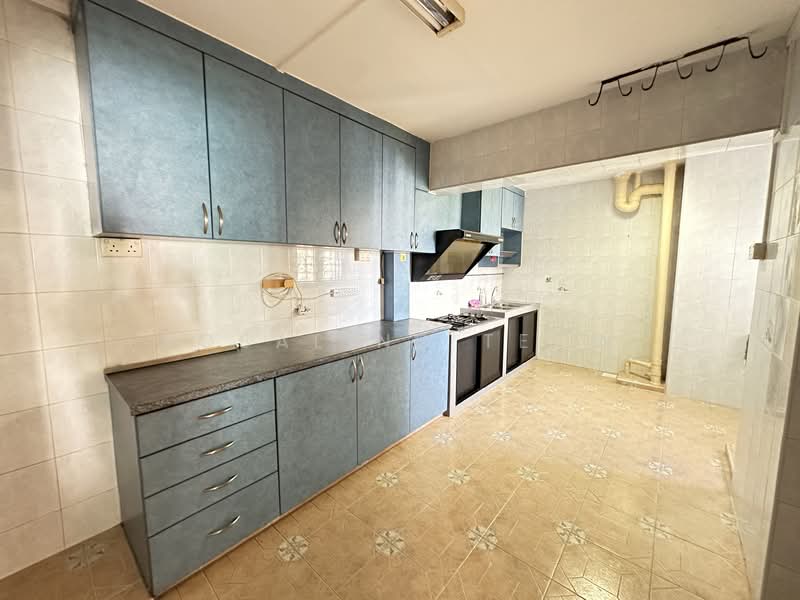 37 Marsiling Drive HDB Flat For Sale at S$ 550,000 | PropertyGuru Singapore - Kitchen