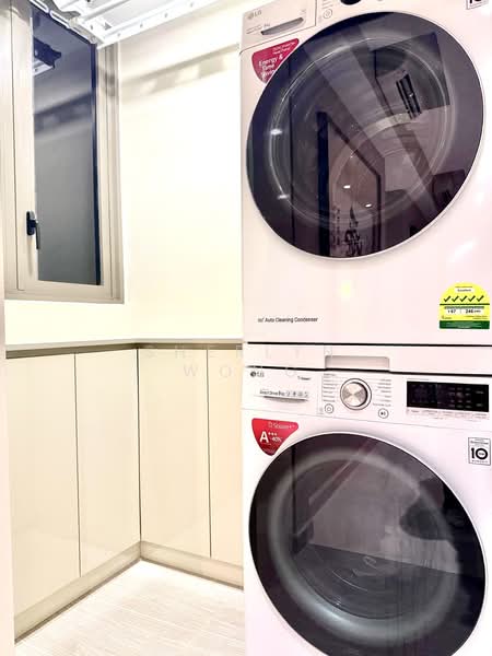 Rivercove Residences EC Condominium For Sale at S$ 2,180,000 | PropertyGuru Singapore - Interior