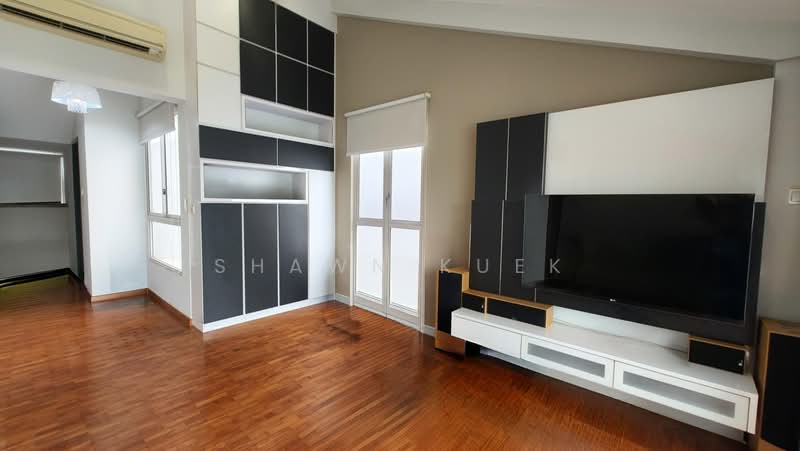 Springside Avenue, Springside Avenue, 6 Bedrooms, 4,500 sqft, Terraced House For Sale, by Shawn Kuek, 500086250 - Bedroom 5 - Attic / Family Room - PropertyGuru.com.sg
