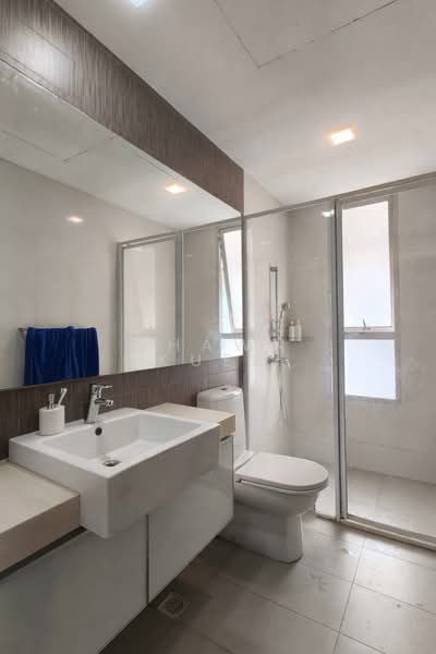 Springside Avenue, Springside Avenue, 6 Bedrooms, 4,500 sqft, Terraced House For Sale, by Shawn Kuek, 500086250 - Bathroom - PropertyGuru.com.sg