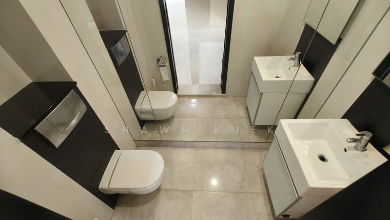 Springside Avenue, Springside Avenue, 6 Bedrooms, 4,500 sqft, Terraced House For Sale, by Shawn Kuek, 500086250 - Powder Room - Level 1 - PropertyGuru.com.sg