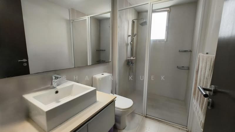 Springside Avenue, Springside Avenue, 6 Bedrooms, 4,500 sqft, Terraced House For Sale, by Shawn Kuek, 500086250 - Bathroom - PropertyGuru.com.sg