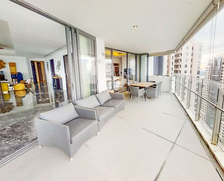 Breathtaking panoramic views /Freehold/ 4-Bed Condo Condominium For Sale at S$ 20,888,888 | PropertyGuru Singapore - Balcony