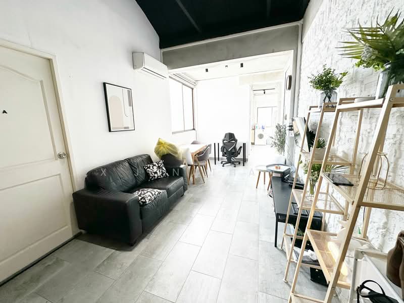 Eng Aun Mansion, 304 - 304C Thomson Road, Room Rental, 100 sqft, Apartment For Rent, by Alex Jonathan Tay, 500086286 - Living Room - PropertyGuru.com.sg