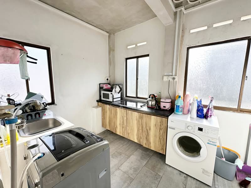 Eng Aun Mansion, 304 - 304C Thomson Road, Room Rental, 100 sqft, Apartment For Rent, by Alex Jonathan Tay, 500086286 - Kitchen - PropertyGuru.com.sg