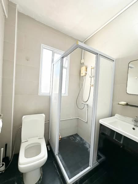 Eng Aun Mansion, 304 - 304C Thomson Road, Room Rental, 100 sqft, Apartment For Rent, by Alex Jonathan Tay, 500086286 - Bathroom - PropertyGuru.com.sg