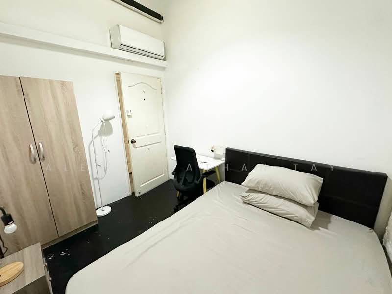 Eng Aun Mansion, 304 - 304C Thomson Road, Room Rental, 100 sqft, Apartment For Rent, by Alex Jonathan Tay, 500086286 - PropertyGuru.com.sg