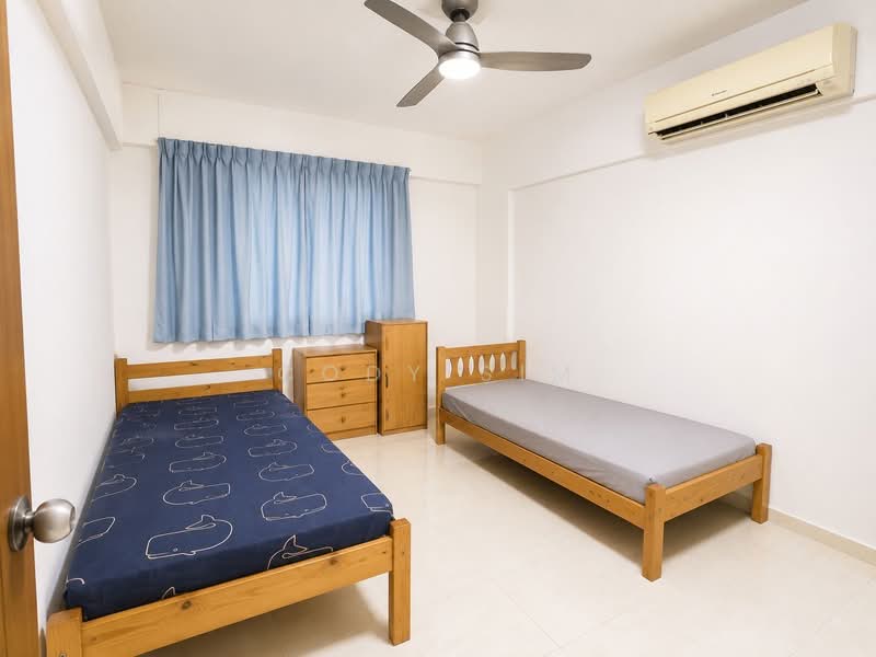 235 Ang Mo Kio Avenue 3, 235 Ang Mo Kio Avenue 3, 2 Bedrooms, 721 sqft, HDB Flat For Sale, by Cody Sim, 500086295 - Bedroom - PropertyGuru.com.sg