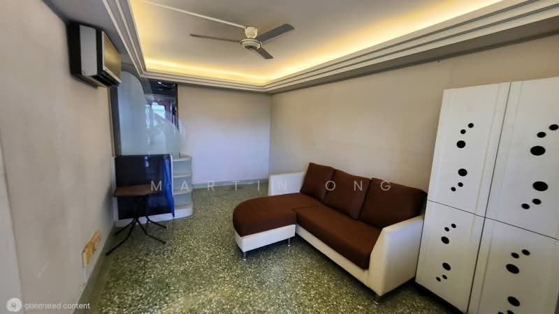 57 Lorong 5 Toa Payoh HDB Flat For Sale at S$ 328,000 | PropertyGuru Singapore - Living Room