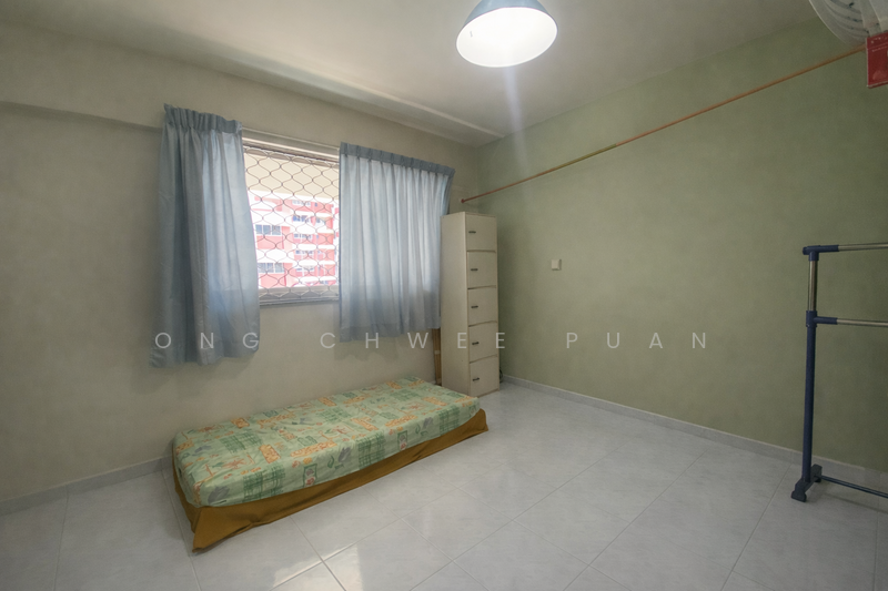 427 Hougang Avenue 6 HDB Flat For Sale at S$ 1,000,000 | PropertyGuru Singapore - Bedroom