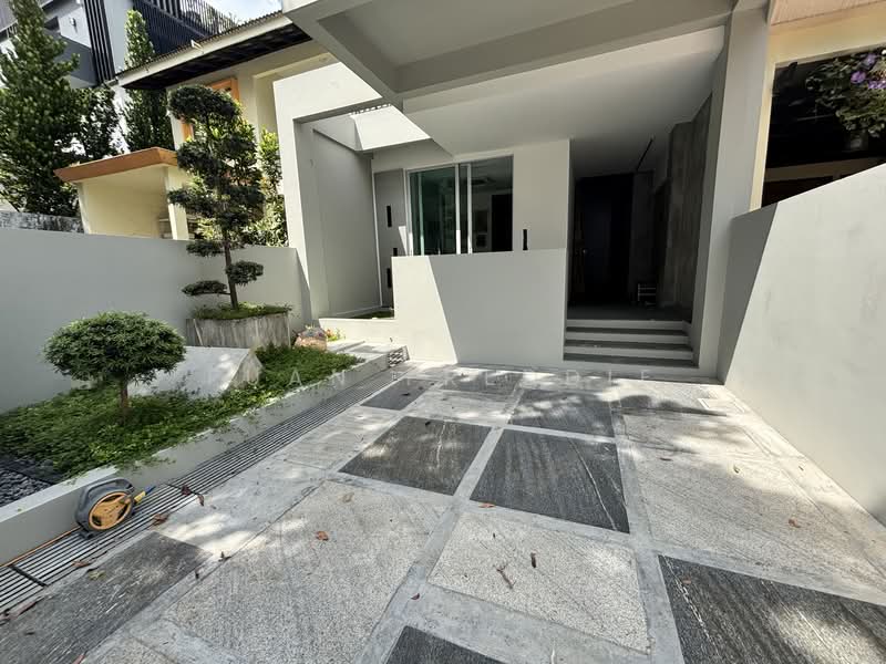 Design & Build Rare 2657sf D19 Freehold 3-storey Terrace with Roof Terrace @ Kovan Terraced House For Sale at S$ 7,780,000 | PropertyGuru Singapore - Garden / Car Porch