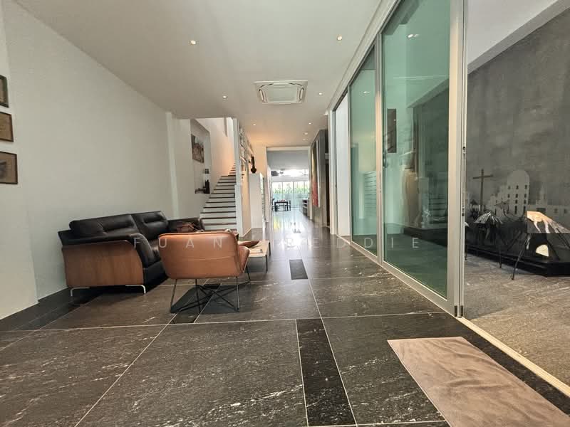 Design & Build Rare 2657sf D19 Freehold 3-storey Terrace with Roof Terrace @ Kovan Terraced House For Sale at S$ 7,780,000 | PropertyGuru Singapore - 1st Storey Living Hall