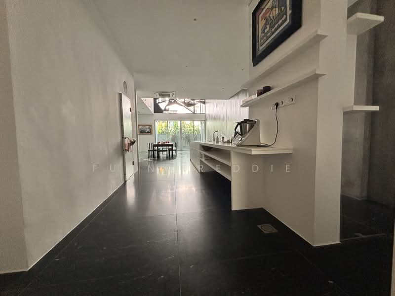 Design & Build Rare 2657sf D19 Freehold 3-storey Terrace with Roof Terrace @ Kovan Terraced House For Sale at S$ 7,780,000 | PropertyGuru Singapore - Long Table Top Kitchen