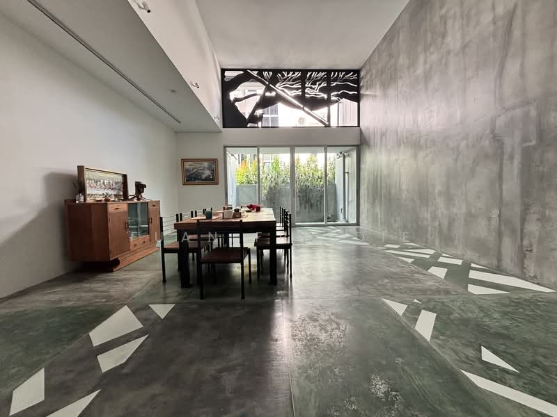 Design & Build Rare 2657sf D19 Freehold 3-storey Terrace with Roof Terrace @ Kovan Terraced House For Sale at S$ 7,780,000 | PropertyGuru Singapore - Dining Hall