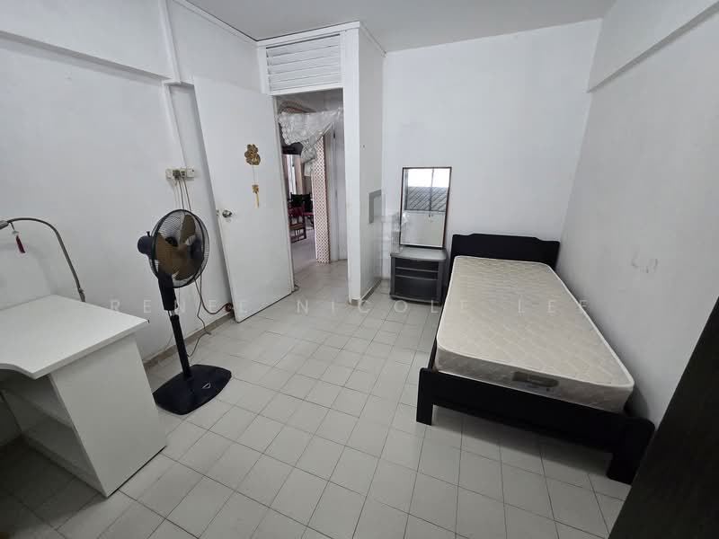 262 Yishun Street 22, 262 Yishun Street 22, Room Rental, 200 sqft, HDB Flat For Rent, by Renee Nicole Lee, 500086327 - Bedroom - PropertyGuru.com.sg