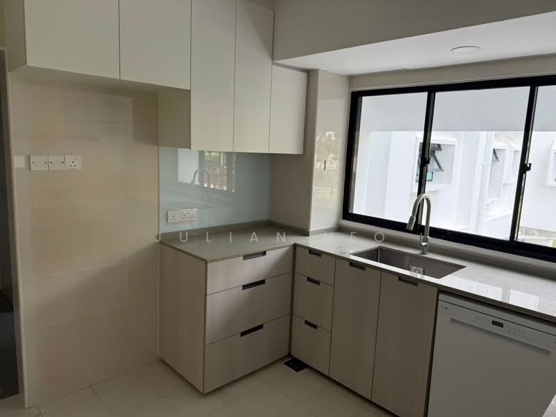 The Dairy Farm, 35 Dairy Farm Road, 4 Bedrooms, 2,142 sqft, Condominium For Rent, by Julian Neo, 500086328 - Kitchen - PropertyGuru.com.sg