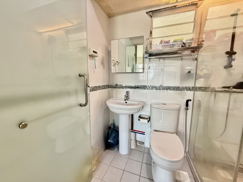 317C Yishun Avenue 9 HDB Flat For Sale at S$ 640,000 | PropertyGuru Singapore - Bathroom