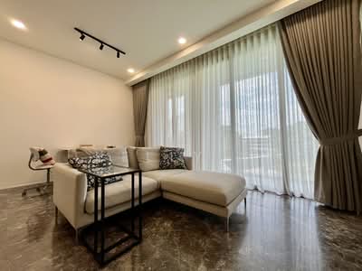 For Rent - 19 Nassim