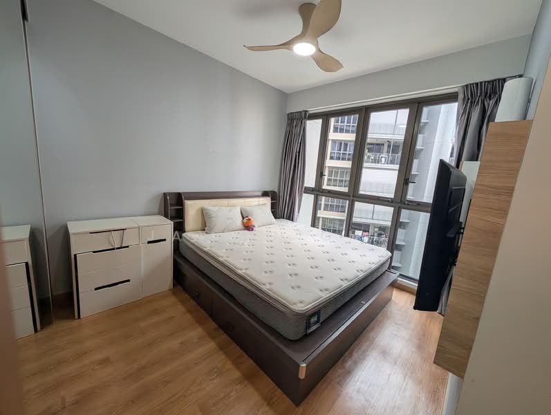 Rivercove Residences EC Condominium For Sale at S$ 1,880,000 | PropertyGuru Singapore - Master Bedroom