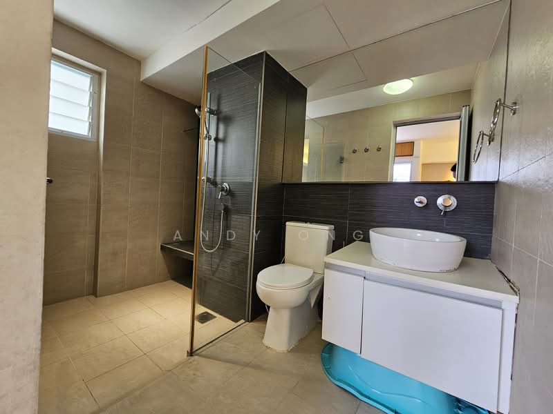Pine Grove, 1P Pine Grove, 2 Bedrooms, 1,324 sqft, Condominium For Sale, by Andy Ong, 500086344 - Bathroom - PropertyGuru.com.sg