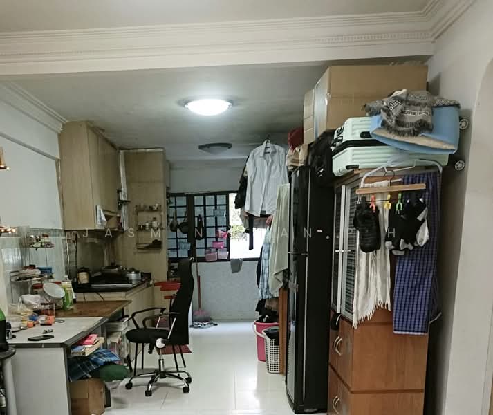 375 Clementi Avenue 4 HDB Flat For Sale at S$ 420,000 | PropertyGuru Singapore - Kitchen