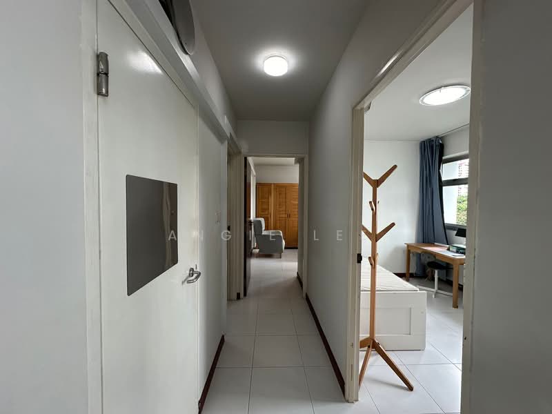 18A Holland Drive HDB Flat For Sale at S$ 816,000 | PropertyGuru Singapore - Corridor