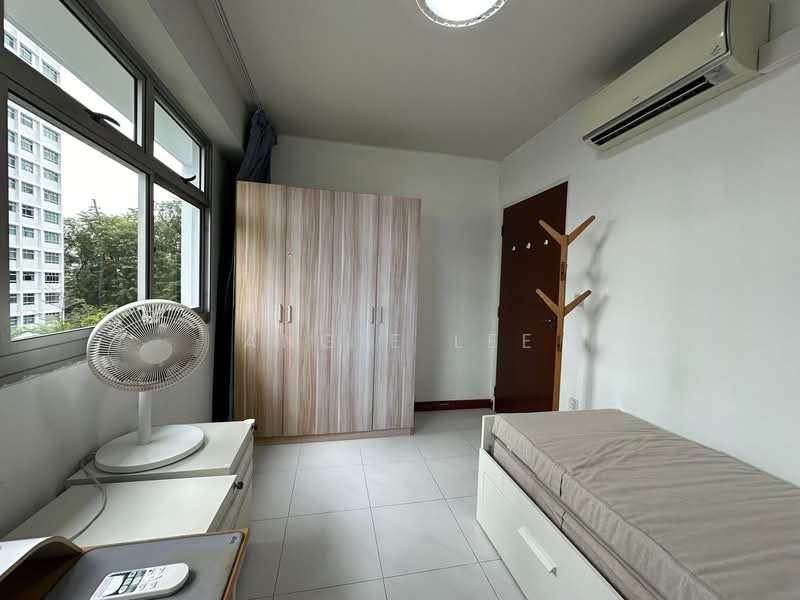 18A Holland Drive HDB Flat For Sale at S$ 816,000 | PropertyGuru Singapore - Bedroom