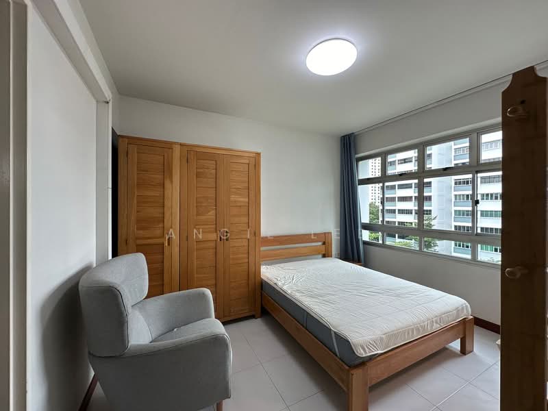 18A Holland Drive HDB Flat For Sale at S$ 816,000 | PropertyGuru Singapore - Bedroom