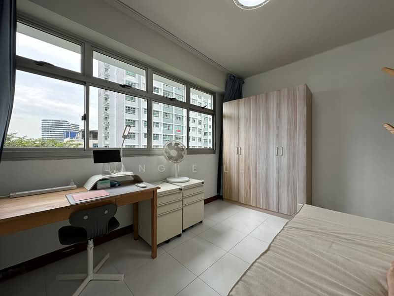 18A Holland Drive HDB Flat For Sale at S$ 816,000 | PropertyGuru Singapore - Bedroom