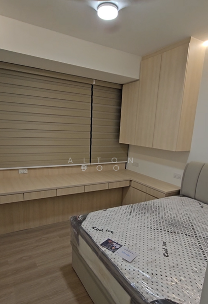 Rosewood Suites Condominium For Sale at S$ 2,000,000 | PropertyGuru Singapore - Bedroom