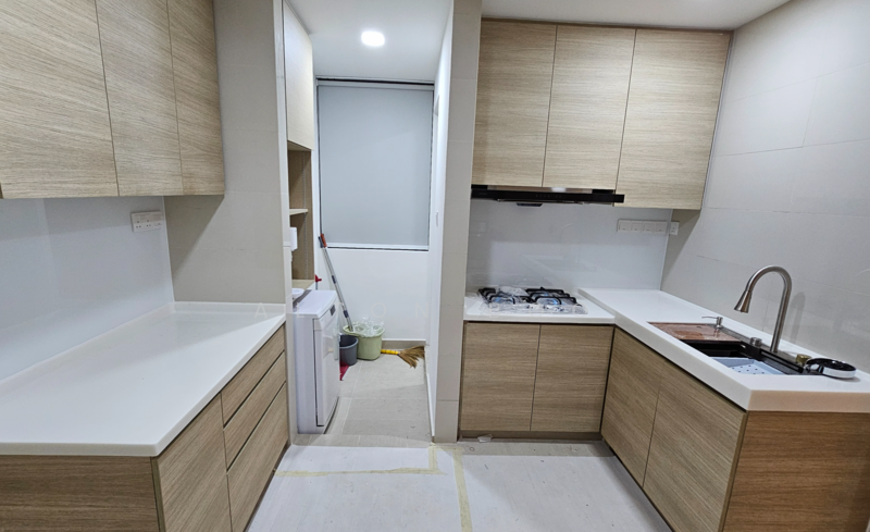 Rosewood Suites Condominium For Sale at S$ 2,000,000 | PropertyGuru Singapore - Kitchen