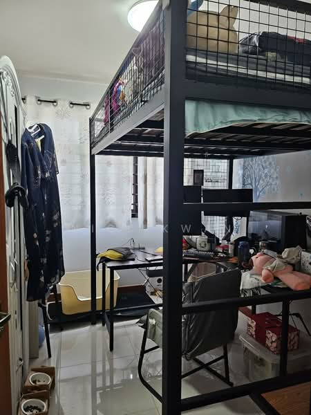 817A Keat Hong Link HDB Flat For Sale at S$ 639,000 | PropertyGuru Singapore - Bedroom 3