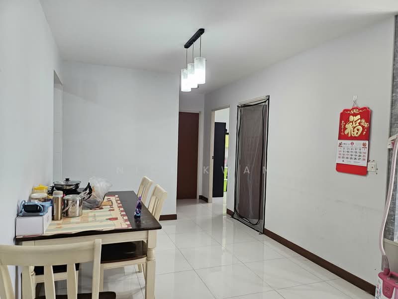 817A Keat Hong Link HDB Flat For Sale at S$ 639,000 | PropertyGuru Singapore - Dining Room