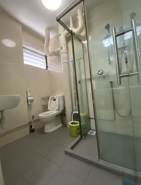 219A Jurong East Street 21, 219A Jurong East Street 21, 3 Bedrooms, 1,270 sqft, HDB Flat For Rent, by Rachel Yu, 500086381 - Bathroom - PropertyGuru.com.sg