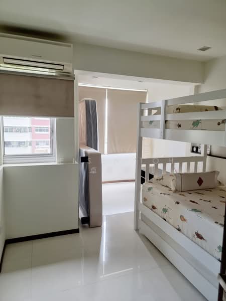 781 Pasir Ris Street 71 HDB Flat For Sale at S$ 1,100,000 | PropertyGuru Singapore - Bedroom