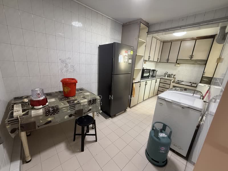 56 Geylang Bahru HDB Flat For Sale at S$ 818,888 | PropertyGuru Singapore - Kitchen