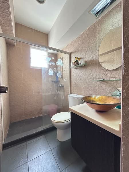 412B Fernvale Link HDB Flat For Sale at S$ 699,999 | PropertyGuru Singapore - Bathroom