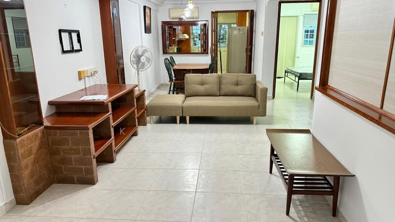 571 Ang Mo Kio Avenue 3 HDB Flat For Sale at S$ 528,000 | PropertyGuru Singapore - Living Room