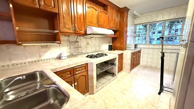 571 Ang Mo Kio Avenue 3 HDB Flat For Sale at S$ 528,000 | PropertyGuru Singapore - Kitchen