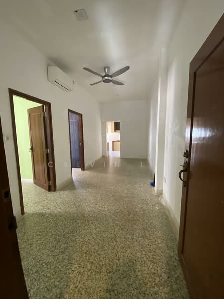 Siglap shophouse, East Coast / Marine Parade, 250 sqft, Shop / Shophouse For Rent, by Calvin Lim, 500086405 - Interior - CommercialGuru.com.sg