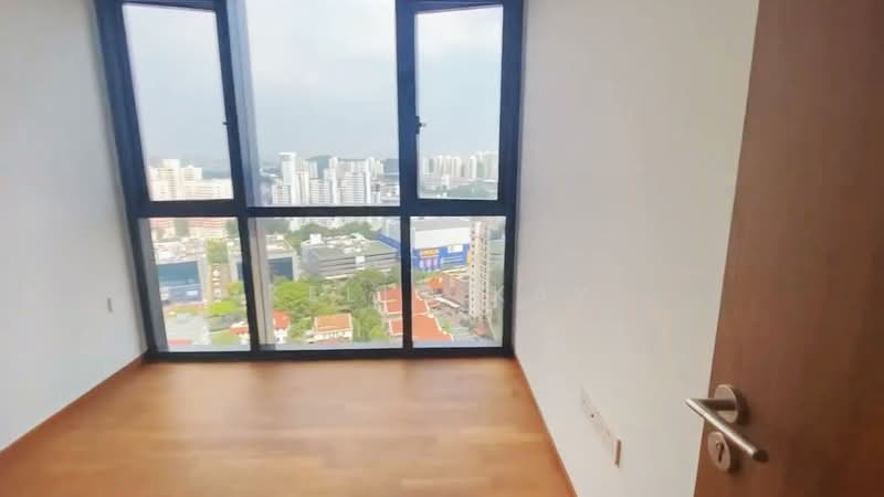 Stirling Residences Condominium For Sale at S$ 2,450,000 | PropertyGuru Singapore