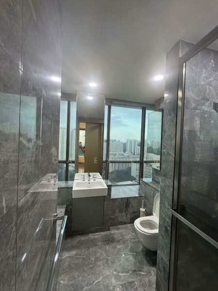 Skyline Residences, 612 Telok Blangah Road, 2 Bedrooms, 829 sqft, Condominium For Rent, by Casey Lim, 500086412 - Bathroom - PropertyGuru.com.sg