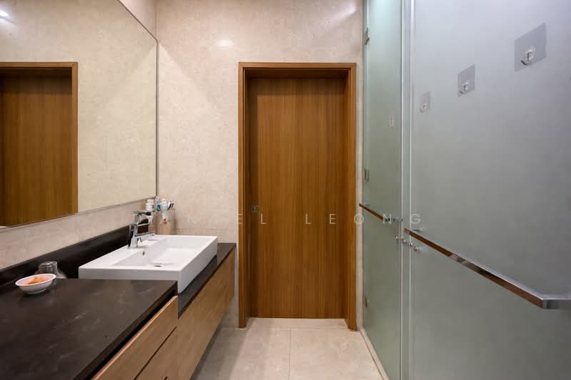 Watertown Condominium For Sale at S$ 1,390,000 | PropertyGuru Singapore - Bathroom