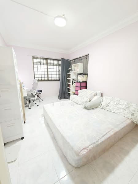 180 Pasir Ris Street 11 HDB Flat For Sale at S$ 700,000 | PropertyGuru Singapore - Bedroom