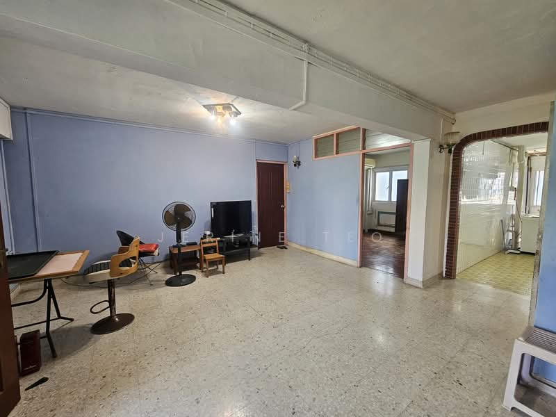 423 Bedok North Avenue 1 HDB Flat For Sale at S$ 518,000 | PropertyGuru Singapore - Living Room