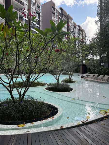 Bellewoods, 100 Woodlands Avenue 5, 3 Bedrooms, 1,098 sqft, Executive Condominium For Rent, by Baron Tan 陈鼎超, 500086458 - Exterior - PropertyGuru.com.sg